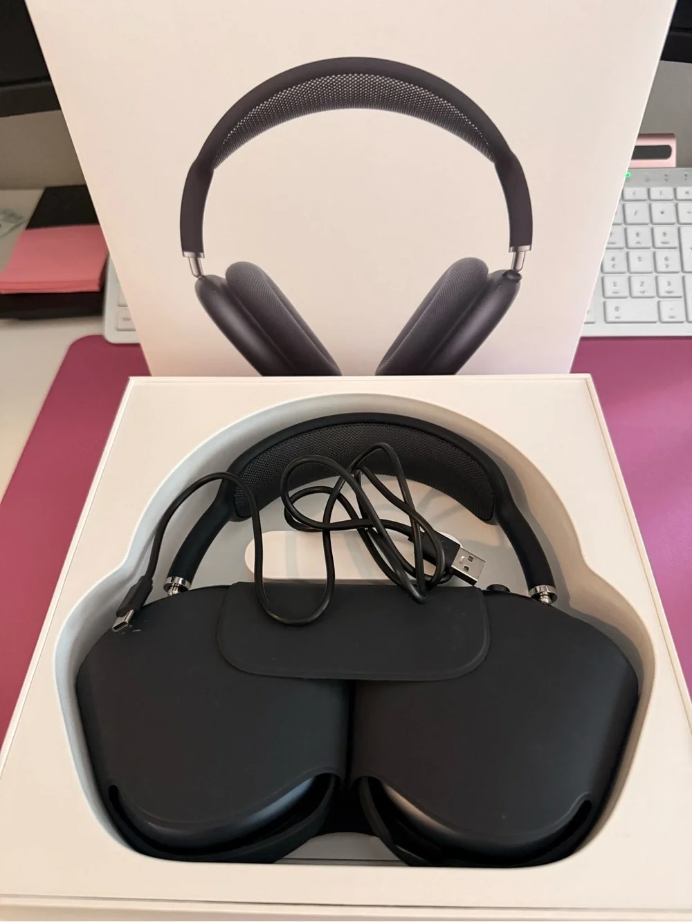 Apple Max Headphones Space Gray Over-Ear Wireless